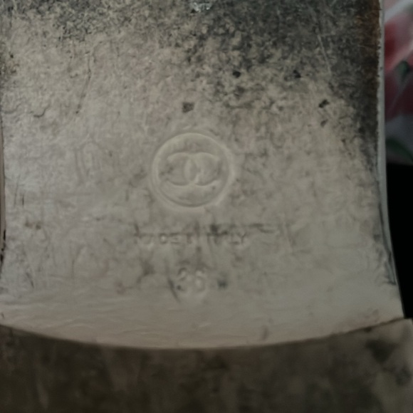 CHANEL slides - Picture 9 of 10